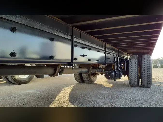 2019 FREIGHTLINER/MERCEDES M2 106