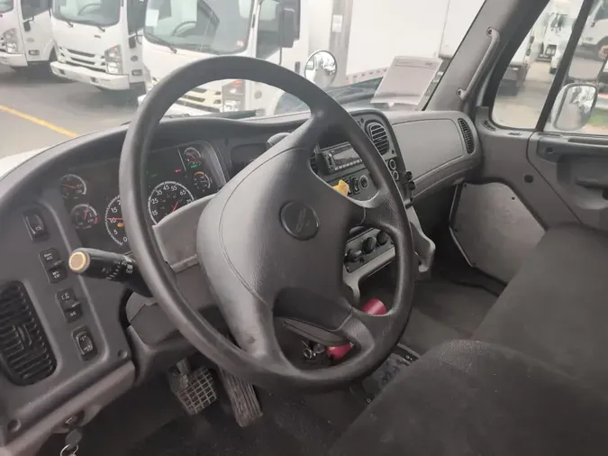 2020 FREIGHTLINER/MERCEDES M2 106