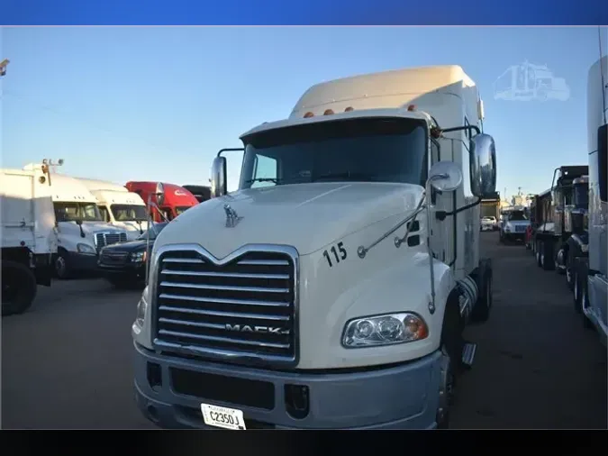 2016 MACK PINNACLE CXU613