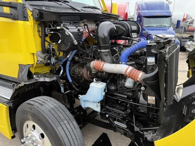 2023 Kenworth T680