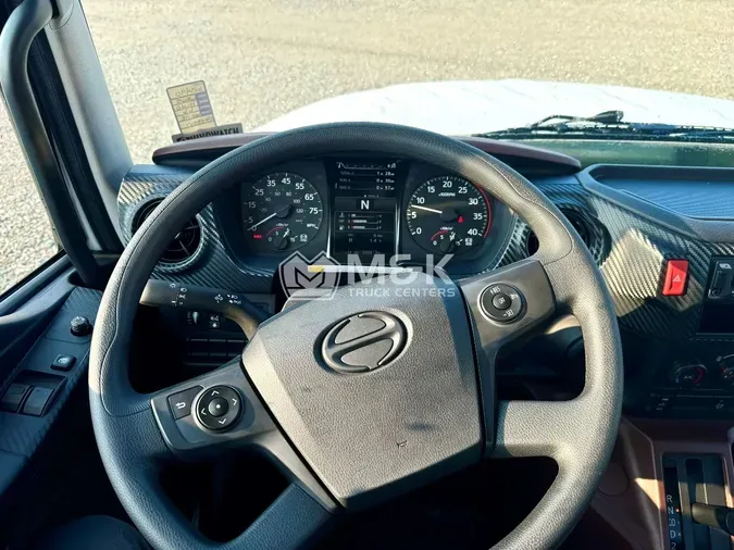 2025 HINO L6