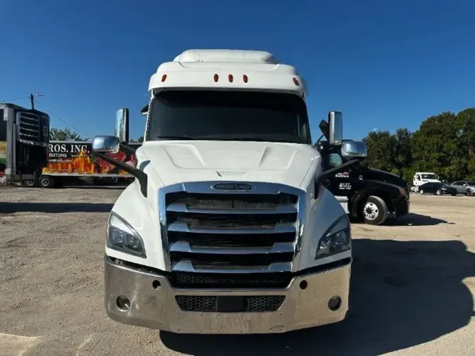 2020 FREIGHTLINER/MERCEDES NEW CASCADIA 116