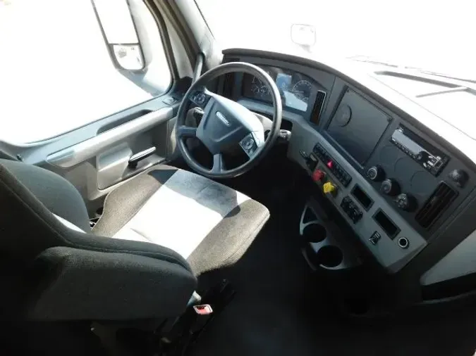 2018 Freightliner New Cascadia 126