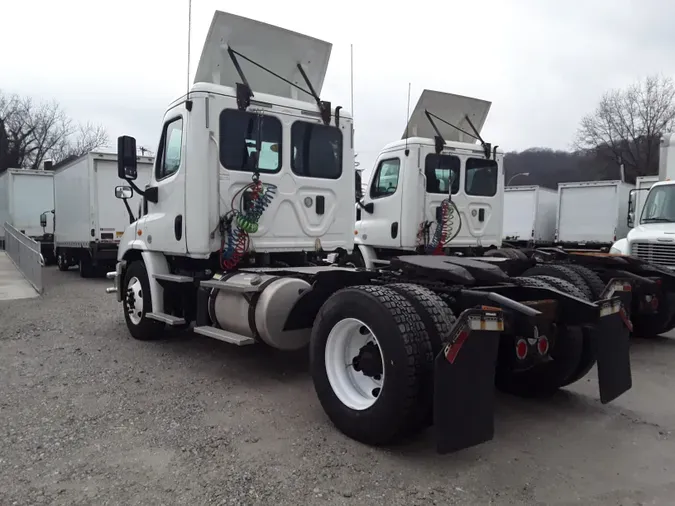 2017 FREIGHTLINER/MERCEDES CASCADIA 113