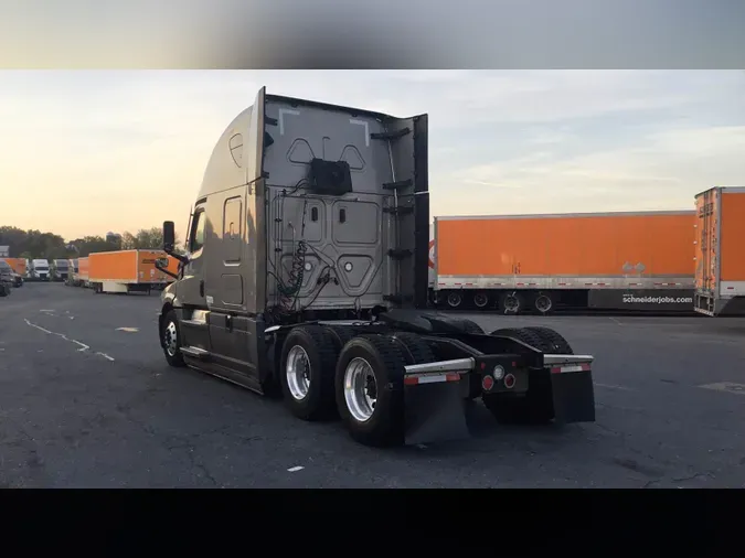 2022 Freightliner Cascadia 126