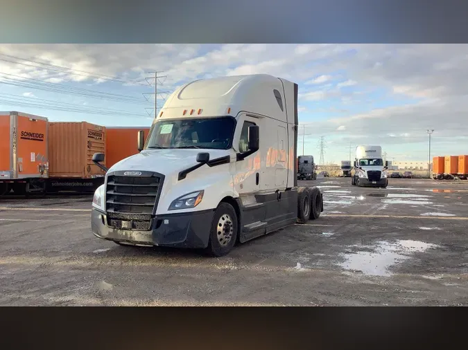 2022 Freightliner Cascadia 126