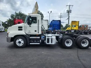 2021 MACK AN64T
