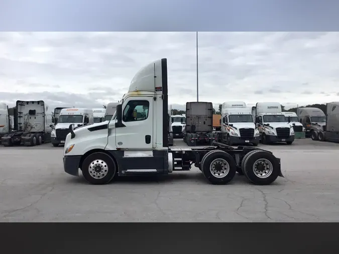 2020 Freightliner Cascadia 1263c546e4d01c695b71708303ccb25810b