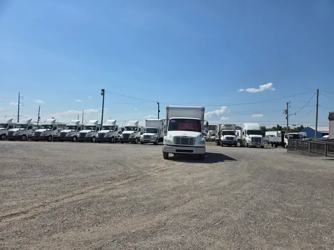 2019 FREIGHTLINER/MERCEDES M2 106