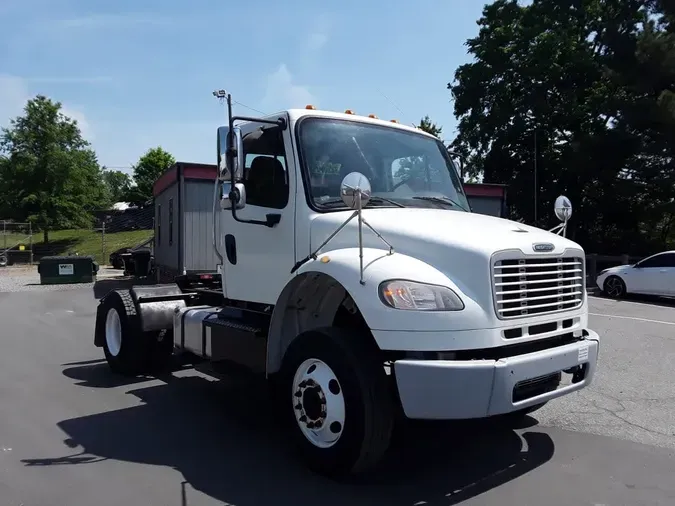 2016 FREIGHTLINER/MERCEDES M2 106