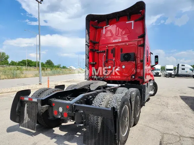 2022 FREIGHTLINER Cascadia 126