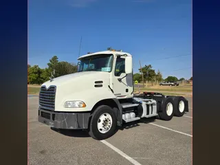 2016 MACK CXU613