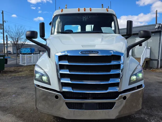 2019 FREIGHTLINER/MERCEDES NEW CASCADIA 116