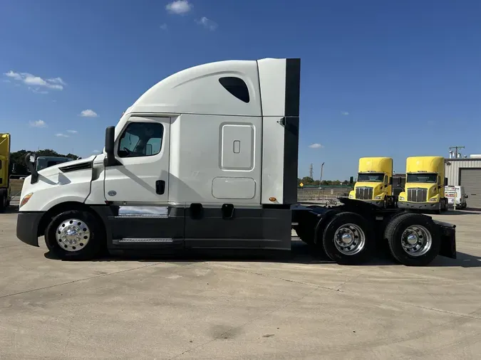 2020 Freightliner Cascadia