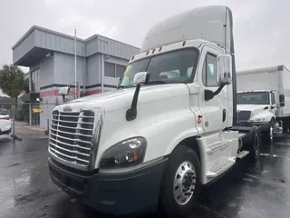 2020 FREIGHTLINER CASCADIA 125
