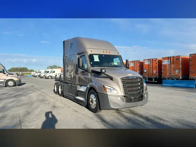 2022 Freightliner Cascadia3c6db87fc474203a548f7ef70e33bff5