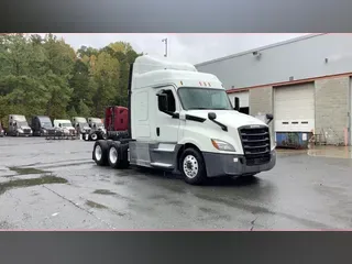 2019 Freightliner Cascadia 126