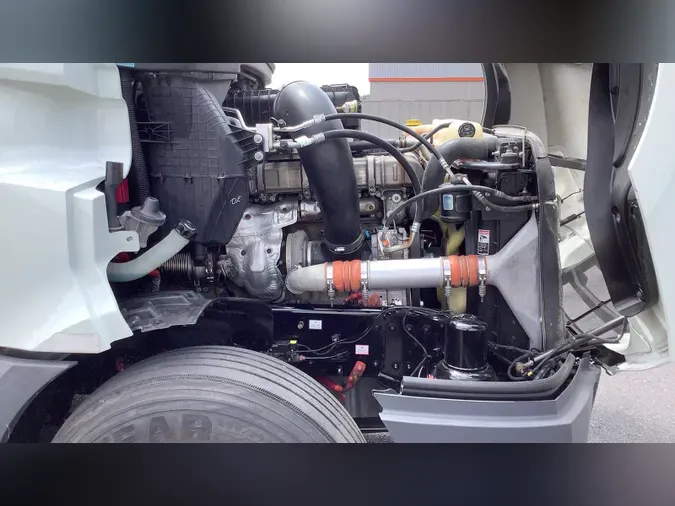 2020 Freightliner Cascadia 126