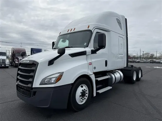 2020 FREIGHTLINER CA126