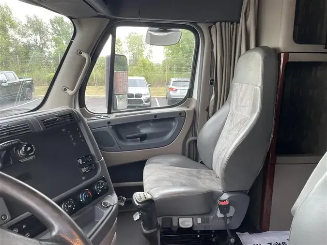 2019 FREIGHTLINER CASCADIA