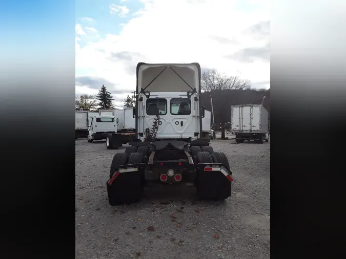 2018 FREIGHTLINER/MERCEDES CASCADIA 125