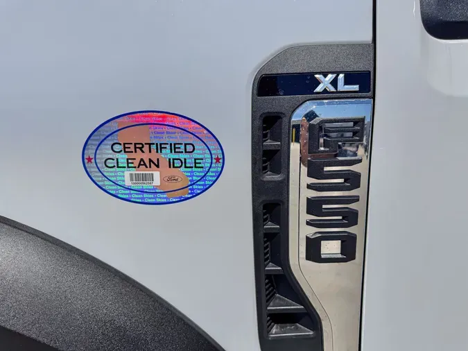 2025 FORD F-550 XL
