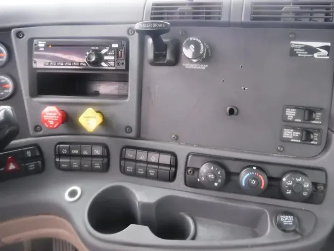 2018 FREIGHTLINER/MERCEDES CASCADIA 125