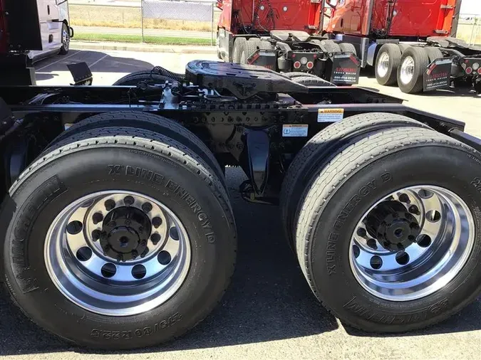 2019 FREIGHTLINER CASCADIA