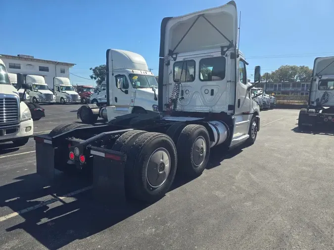 2019 FREIGHTLINER/MERCEDES NEW CASCADIA PX12664