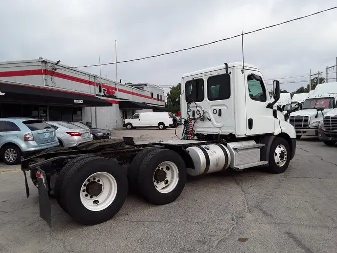 2020 FREIGHTLINER/MERCEDES NEW CASCADIA 116