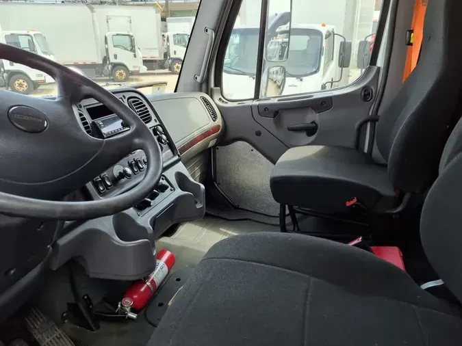 2019 FREIGHTLINER/MERCEDES M2 106