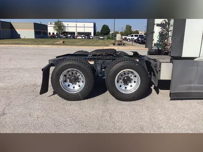 2023 Freightliner Cascadia 126