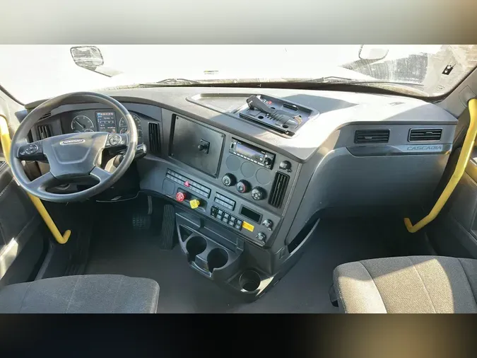 2024 Freightliner Cascadia 126