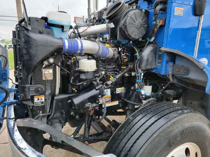 2021 Peterbilt 337