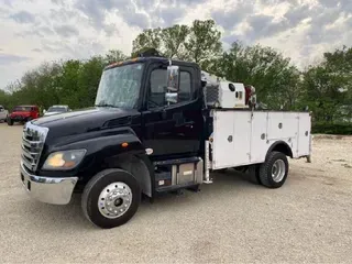 2014 HINO 268A