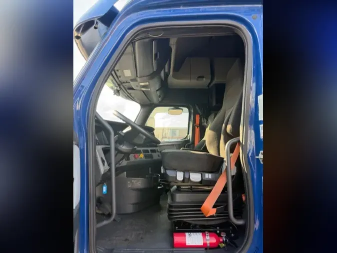 2020 FREIGHTLINER/MERCEDES NEW CASCADIA PX126643c8c0fdd8da54bd711d99a209a95fc5c