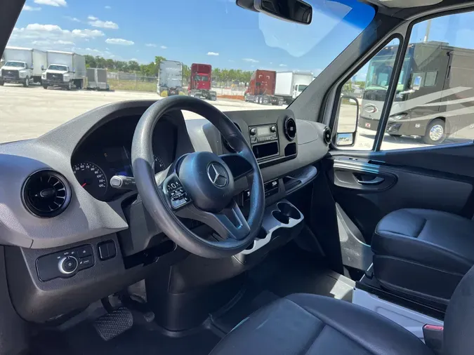 2022 Mercedes Benz Sprinter