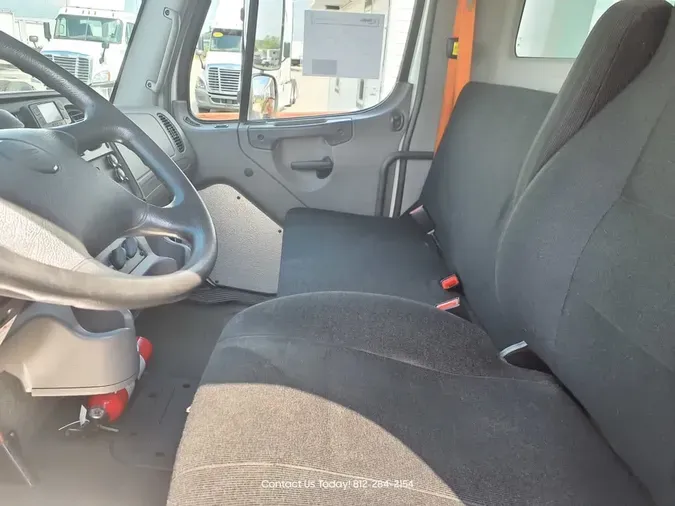 2018 FREIGHTLINER M2 106