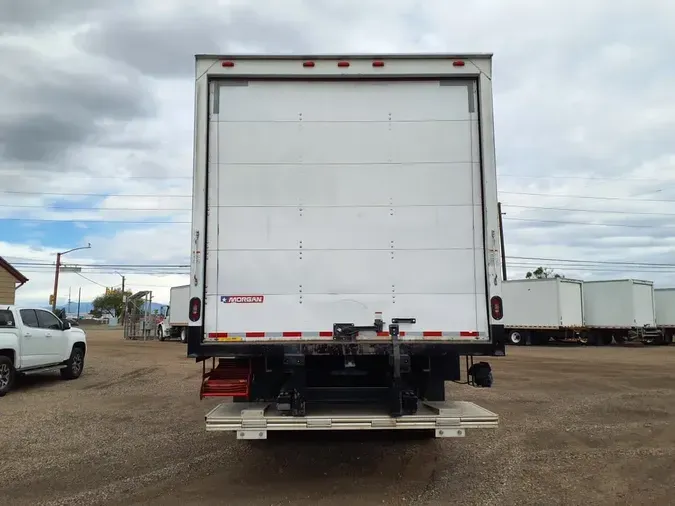 2017 FREIGHTLINER M2 106