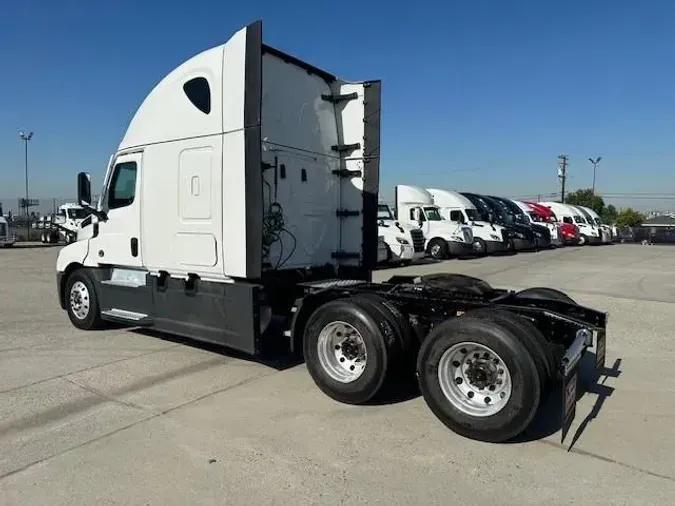 2021 Freightliner Cascadia