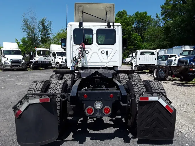 2020 FREIGHTLINER/MERCEDES CASCADIA 125