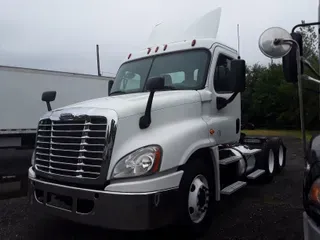 2015 Freightliner CASCADIA 125