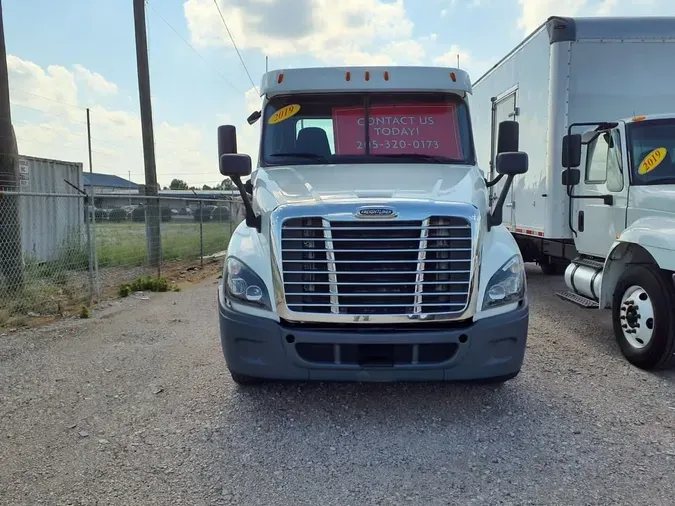 2019 FREIGHTLINER/MERCEDES CASCADIA 125