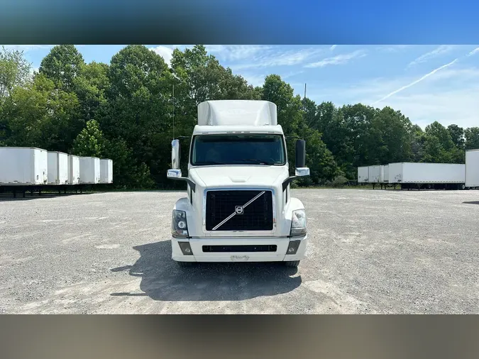 2016 Volvo VNL 740