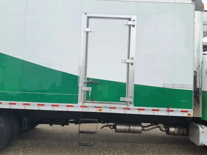 2020 FREIGHTLINER/MERCEDES M2 1063c949d4c6be3c9a1855df84f730e622d