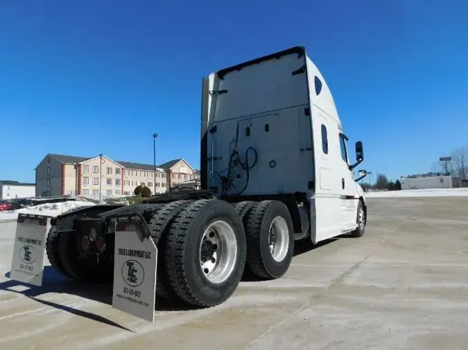 2020 Freightliner Cascadia