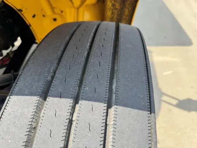 2019 Freightliner Business Class M2 106