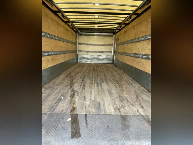 2019 NAVISTAR INTERNATIONAL 4300LP (4X2)