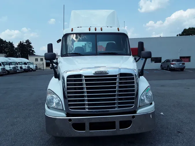 2016 FREIGHTLINER/MERCEDES CASCADIA 125