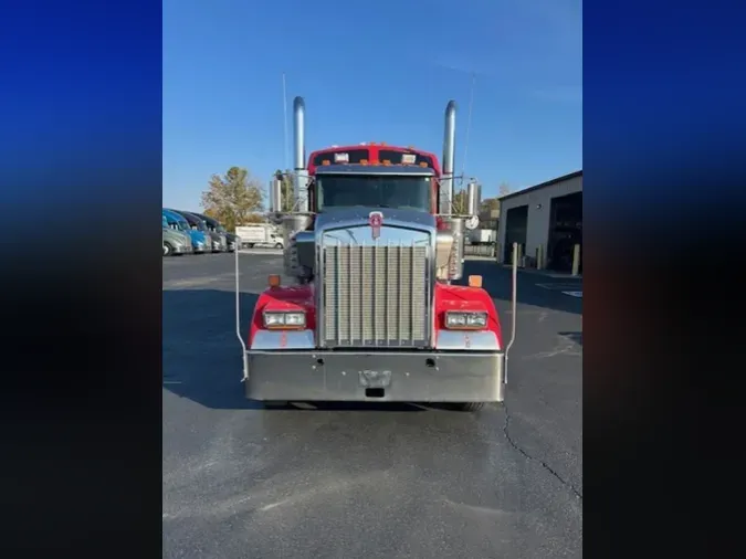 2018 Kenworth W900